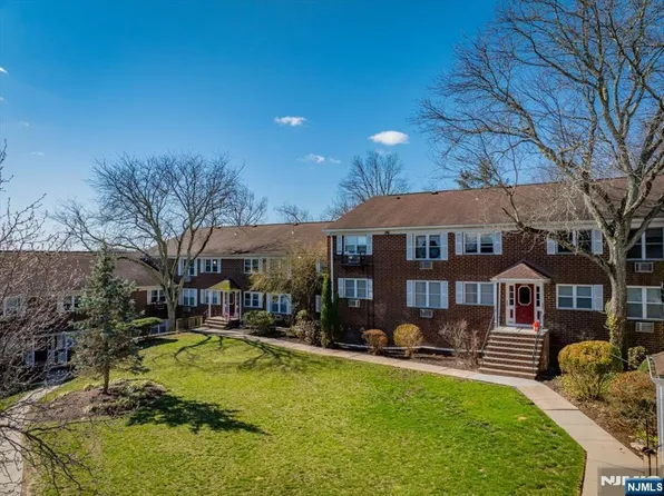 100 Pierson Miller Drive #F22, Pompton Lakes, NJ 07442