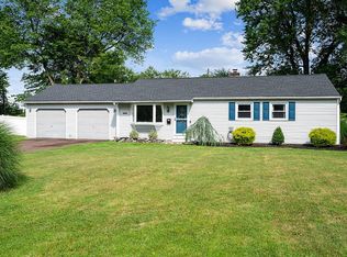 666 Mason Dr, Warminster, PA 18974