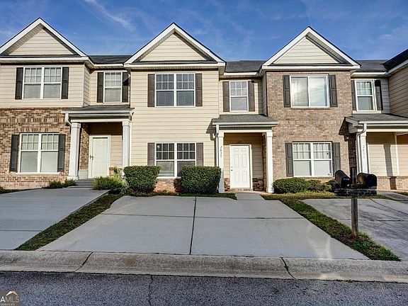 2nd image of 2837 Laurel Ridge Cir