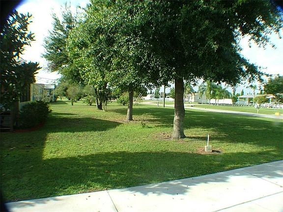 4th image of 328 Cesara Dr