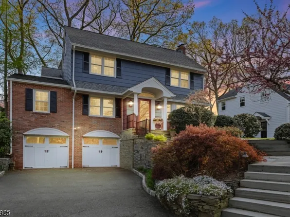 224 Hamilton Rd, Ridgewood Village, NJ 07450