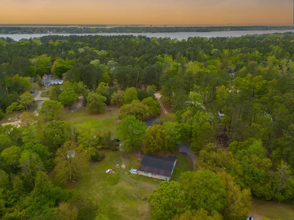 713 Broughton Rd, Moncks Corner, SC 29461