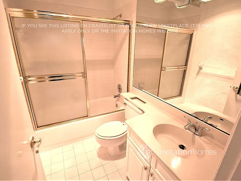 7045 Golf Pointe Cir — Photo 8