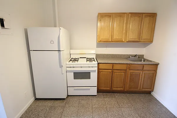 Rented by True Real Estate Group | media 16