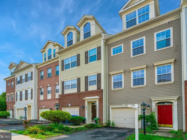 7987 Avery Park Ct, Alexandria, VA 22306