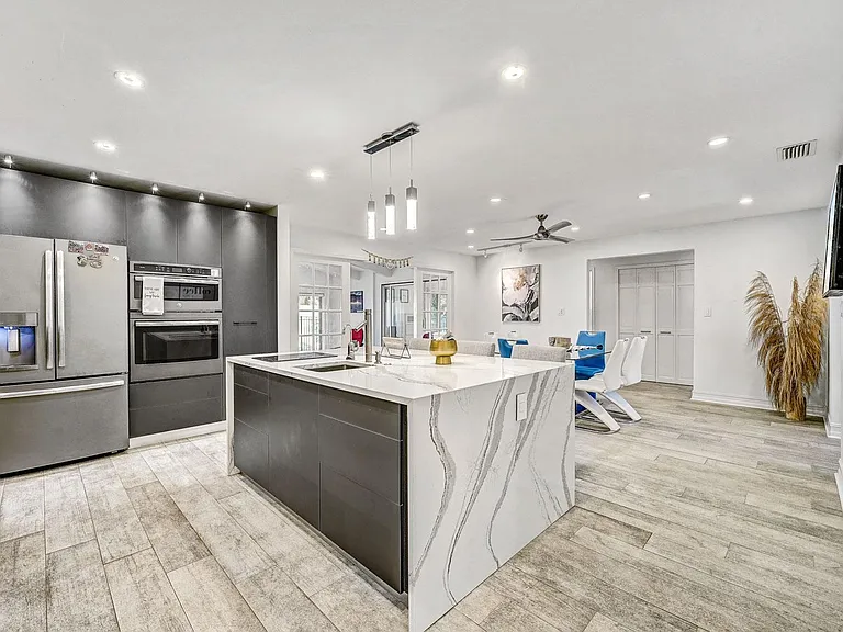 8943 Lake Irma Point — Photo 15
