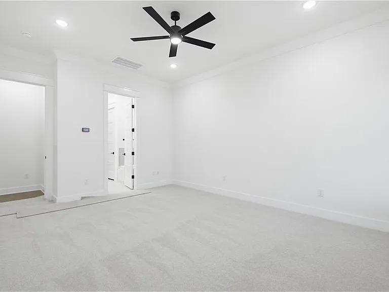 431 Hedge Dr — Photo 13