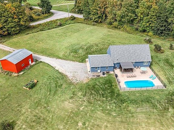 2nd image of 670 Glimmerglen Rd