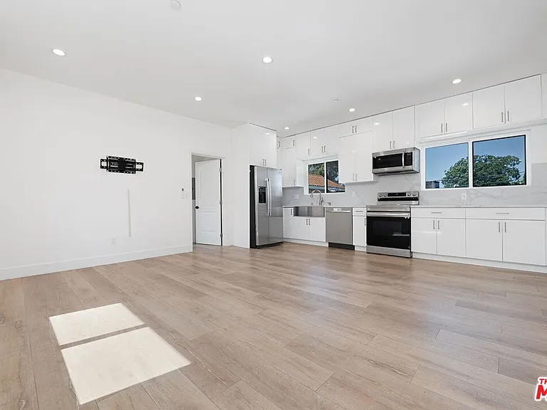 6266 Etiwanda Ave #18254 — Photo 8