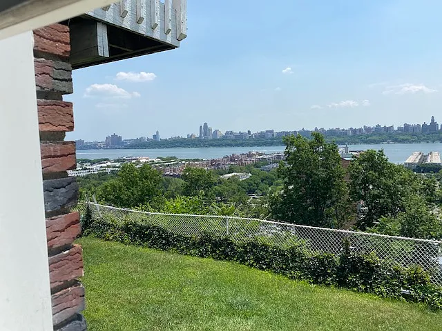 140 Pine St #G — Photo 6