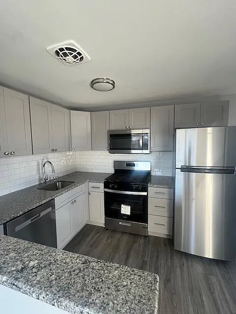 Building Photo - 10834 Harrow Rd #2