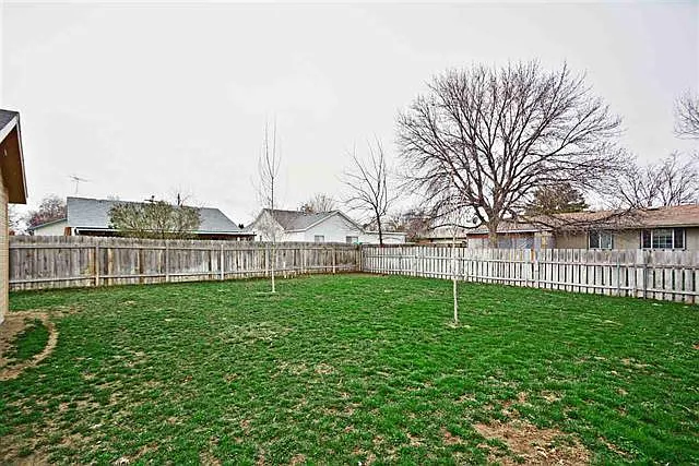 31 N State St — Photo 22