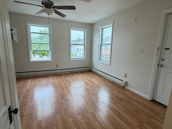 5th image of 2050 E Saint George Ave