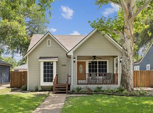 1226 Mountain Lake Rd, Dallas, TX 75224