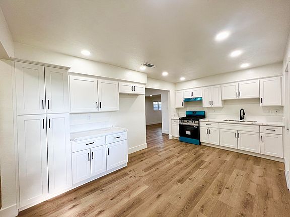 2nd image of 188 E Citrus Drive