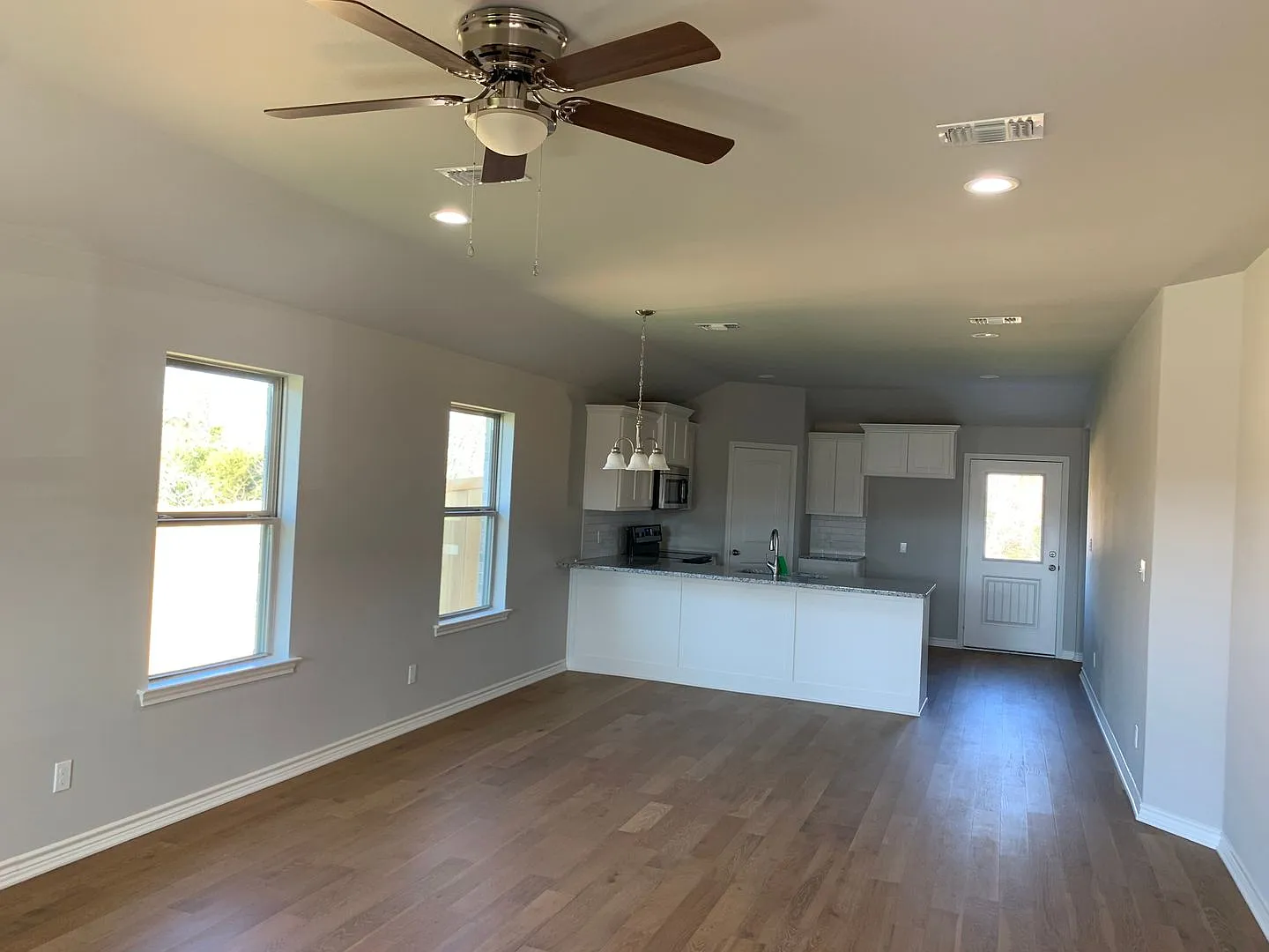 Cozy House in Sherman for Rent — Photo 3