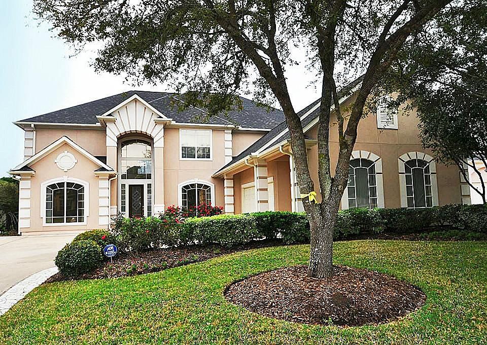 1st image of 2615 W Bainbridge Cir
