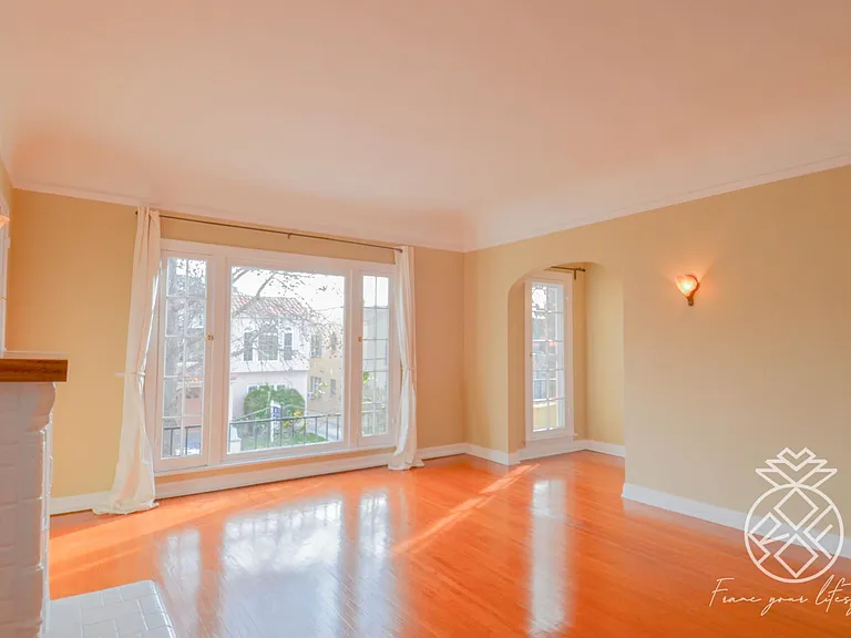 441 N Orange Grove Ave #1/2 — Photo 10