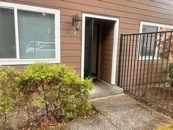 4th image of 607 R St #1