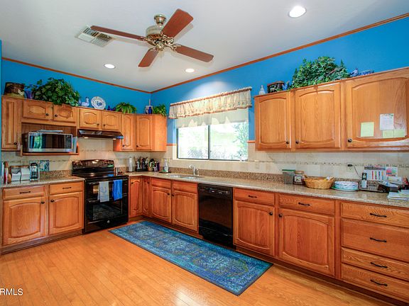 3rd image of 2036 E LODGE Drive