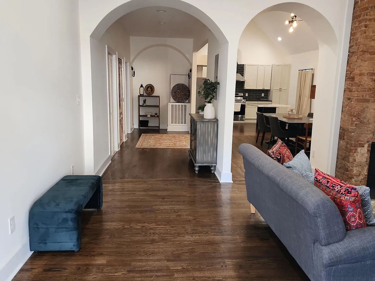 5 bed, 1741 sqft, $3,750 — Photo 3