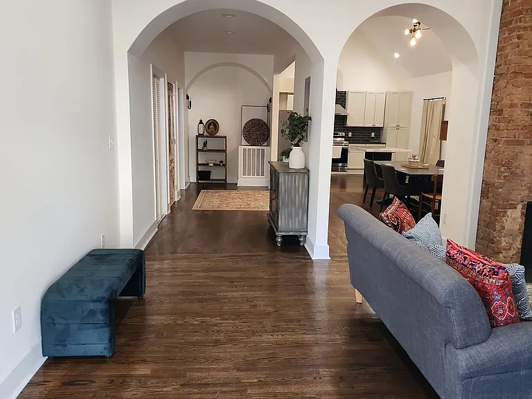 325 Maywood Ave — Photo 3