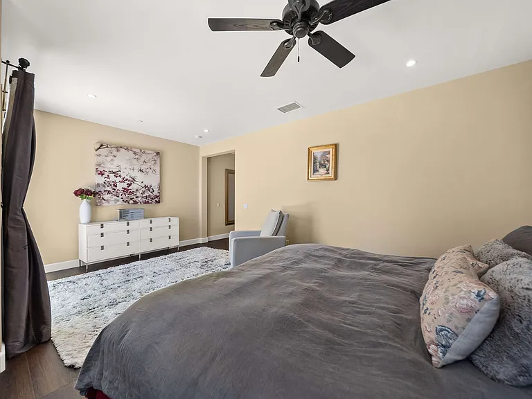 972 Tucana Dr — Photo 37