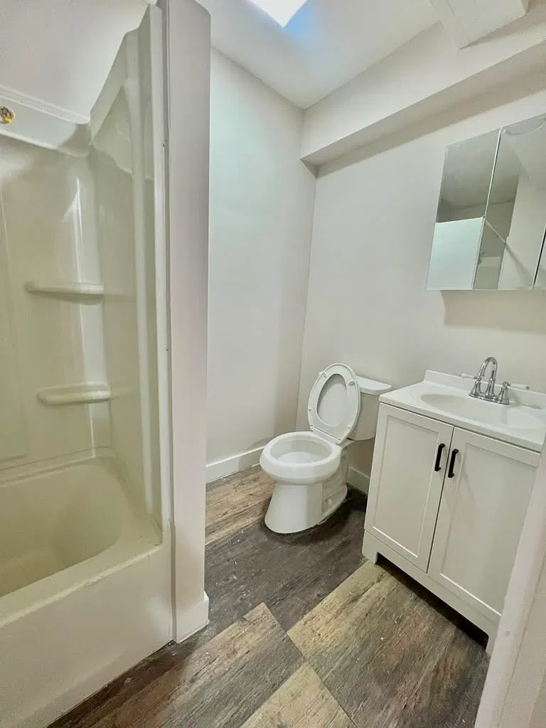 20 Lake St — Photo 1