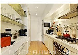 5th image of 15 Broad St APT 2930