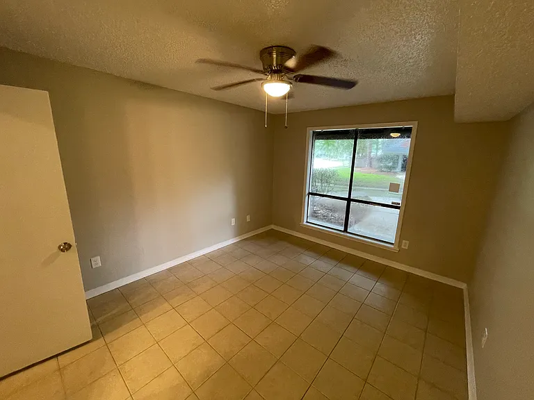 1314 Sharlo Ave — Photo 7