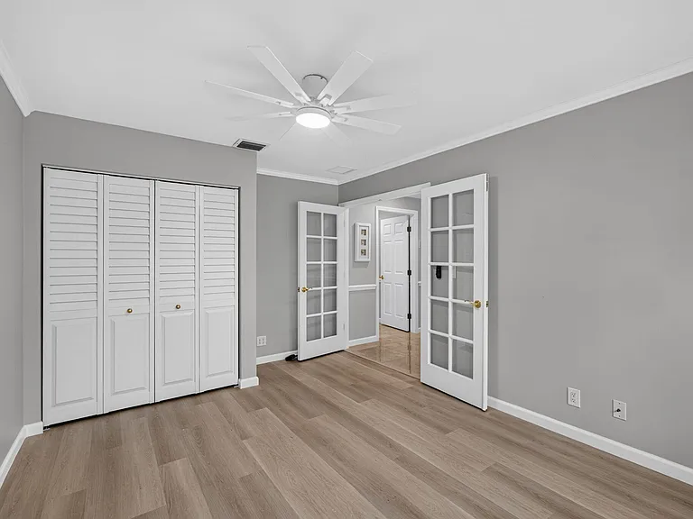 65 Balfour Rd E — Photo 30
