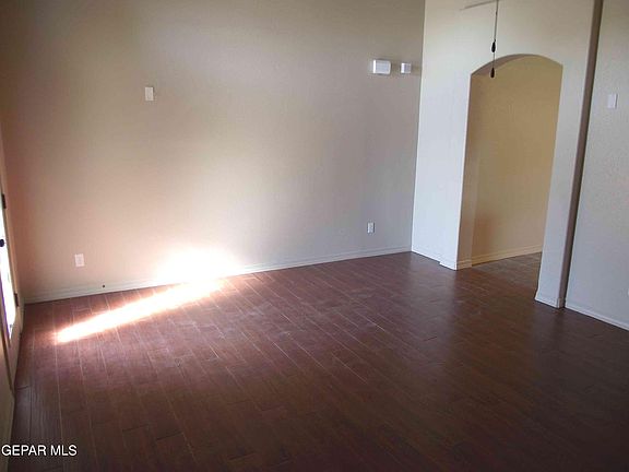 4th image of 5557 Jim Castaneda Dr