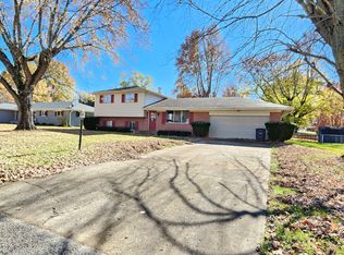 811 E Tulip Ln, Connersville, IN 47331