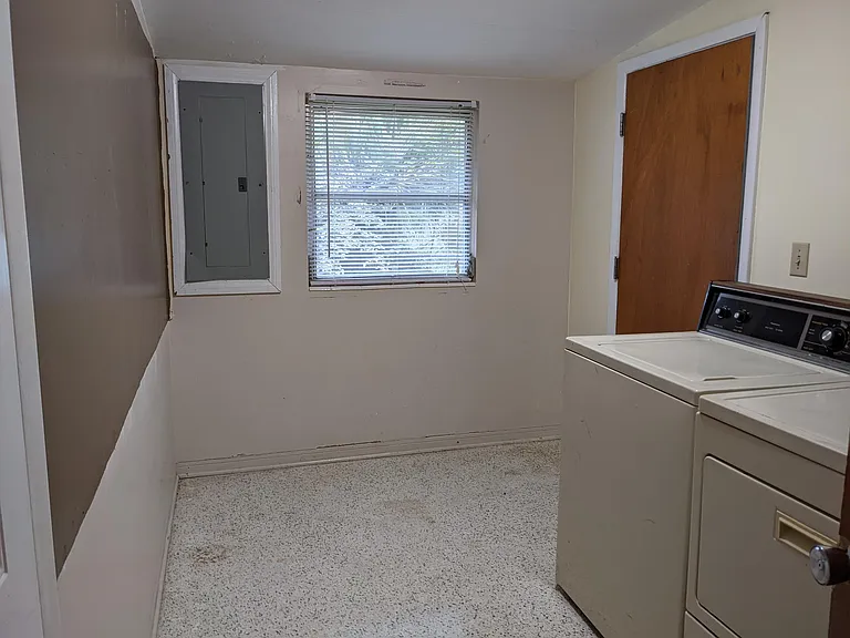 454 S Hibiscus Ave — Photo 5