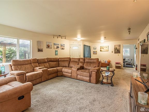 4th image of 611 North St