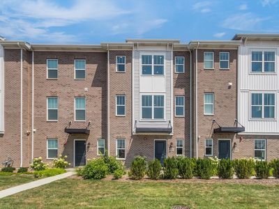 1058 E Oakton St, Des Plaines, IL, 60018