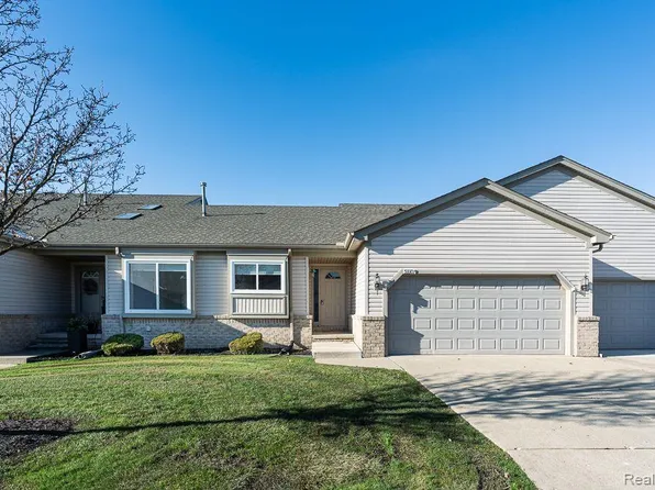 53307 Pineridge Dr, Chesterfield, MI 48051