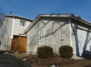 424 Hazelwood Ter #424, Buffalo Grove, IL 60089