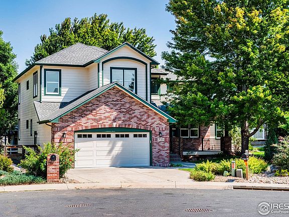 3rd image of 725 Pinehurst Ct