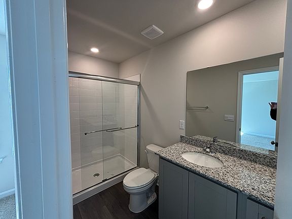 4th image of 159 Willett Hollow St