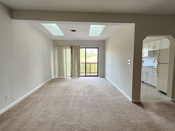 2nd image of 202 Skyhill Rd APT 7