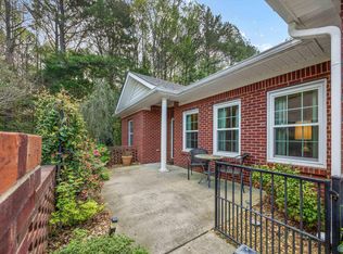 96 Valley Way Cir, Huntsville, AL 35802