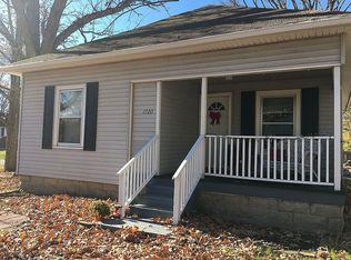 1720 11th St, Charleston, IL 61920