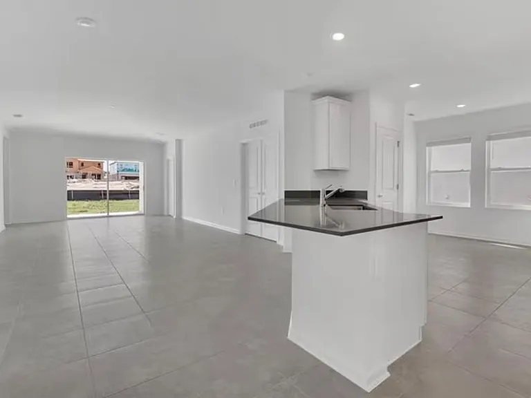 2649 Armstrong Ave #A — Photo 9