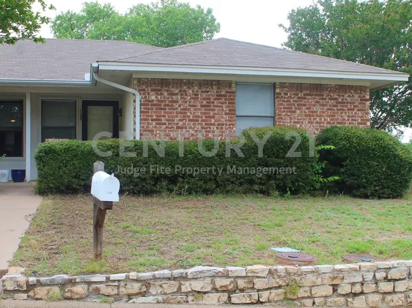 1104 Curtis Dr, Weatherford, TX 76086