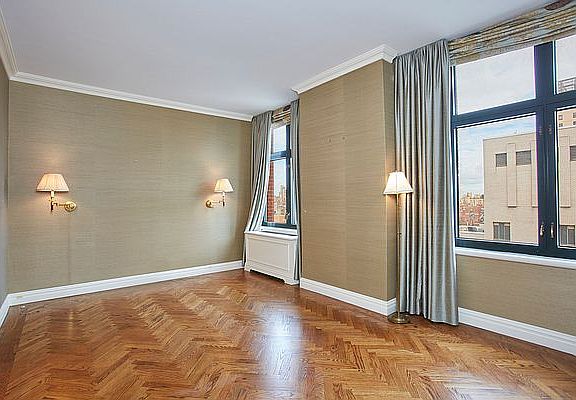 5th image of 188 E 70th St APT 21B