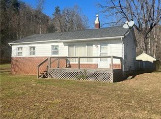 225 Buggie Rd, Purlear, NC 28665