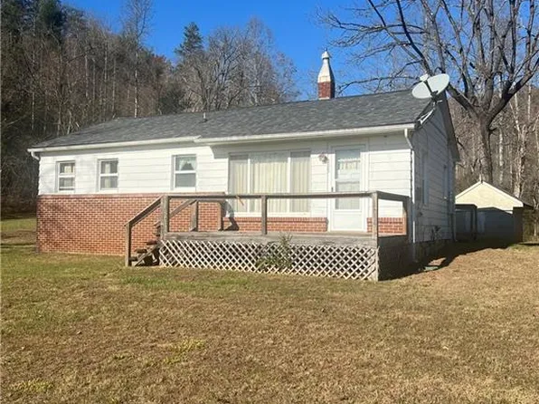 225 Buggie Rd, Purlear, NC 28665