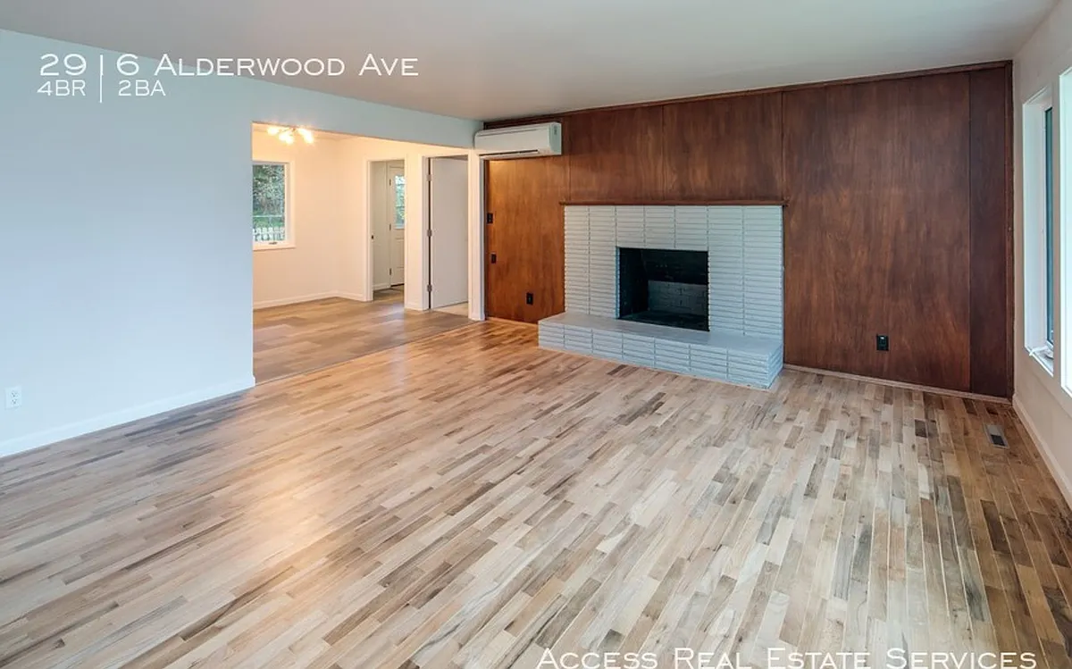 Building Photo - 2916 Alderwood Ave