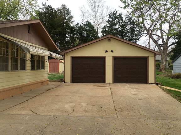2nd image of 604 Harlan Ave